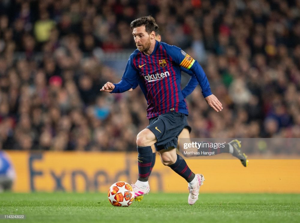 Lionel Messi of Barcelona controls the ball