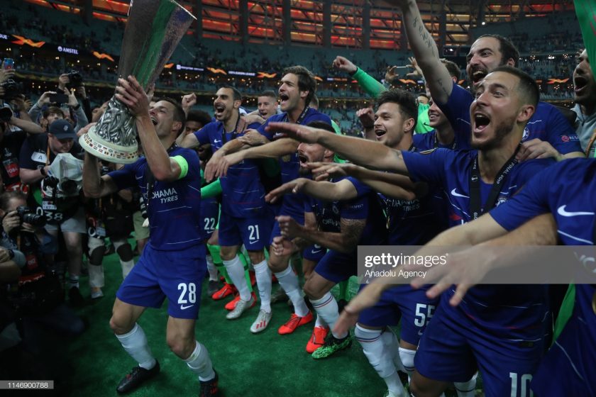 Players of Chelsea celebrate victory 