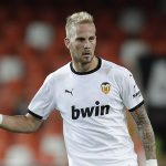 Manchester United plotting move for Valencia midfielder Uroš Račić